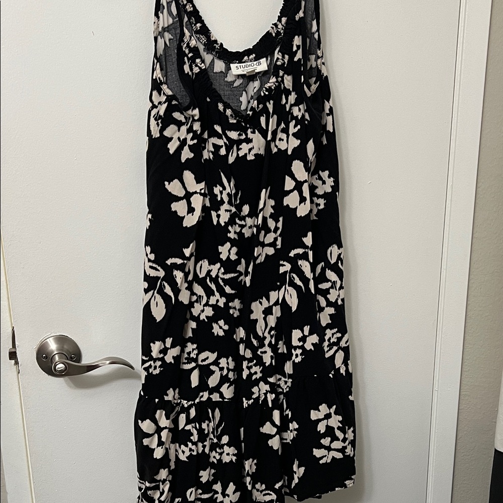 Studio 17 Black and Cream Floral Midi Dress